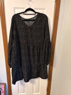 SHEIN Black and White Polka Dot Curve Dress